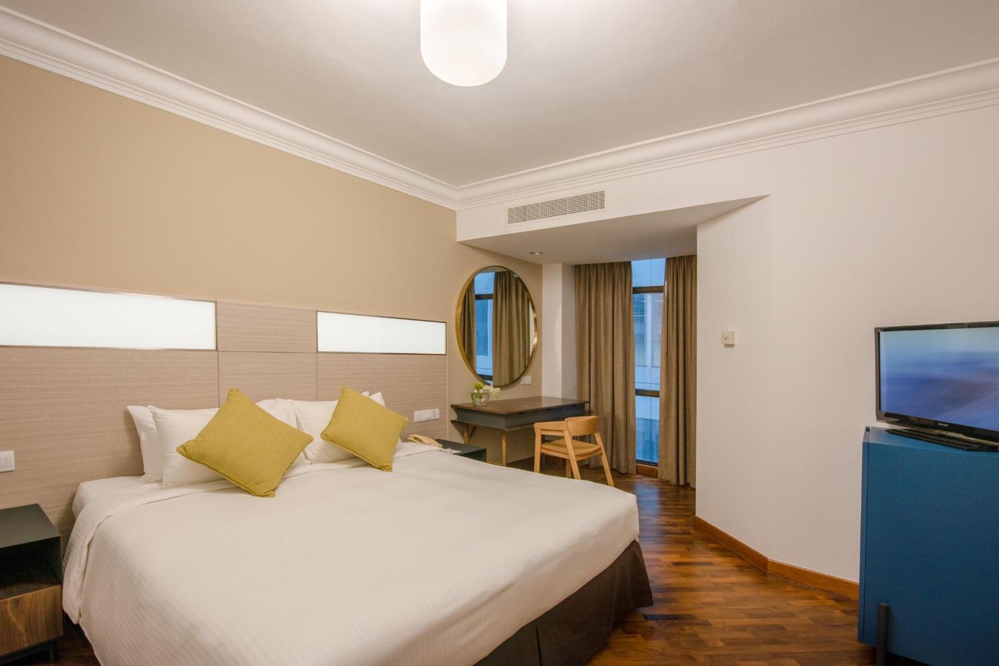 Executive Queen Room